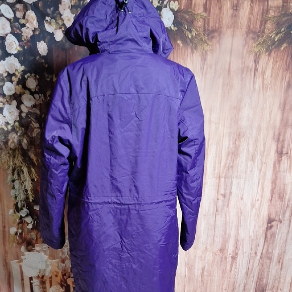 L.L. Bean Women's Deep Purple Hooded Ski Jacket - Picture 3 of 9